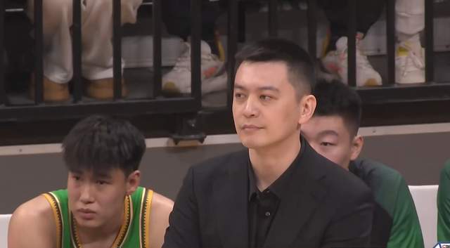 乐鱼体育-30分惨负广东!杨鸣回怼记者:不清楚你这个问题到底想表达什么?