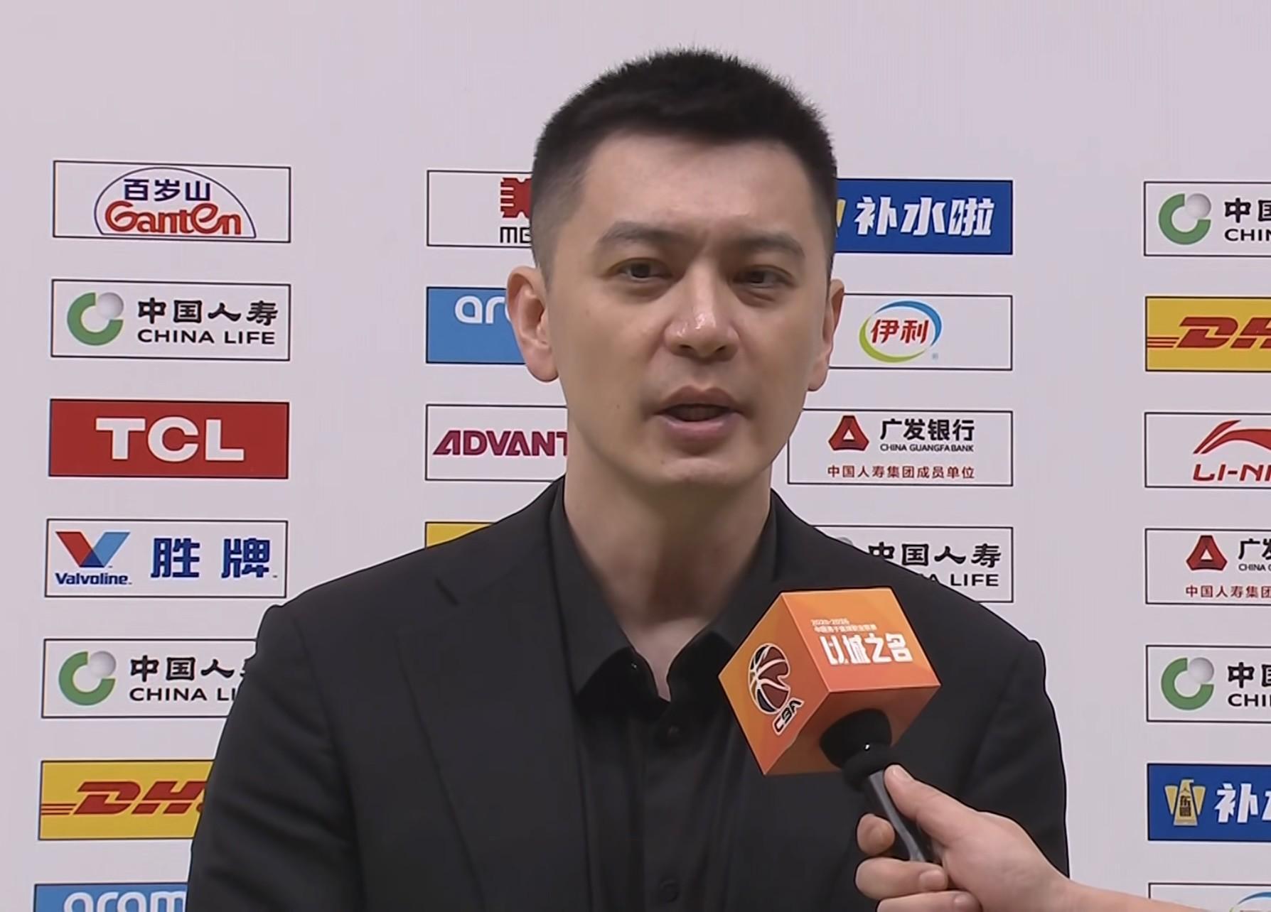 leyu-杨鸣:赵继伟最后稳定了军心;辽篮方方面面都有问题先顶过困难期