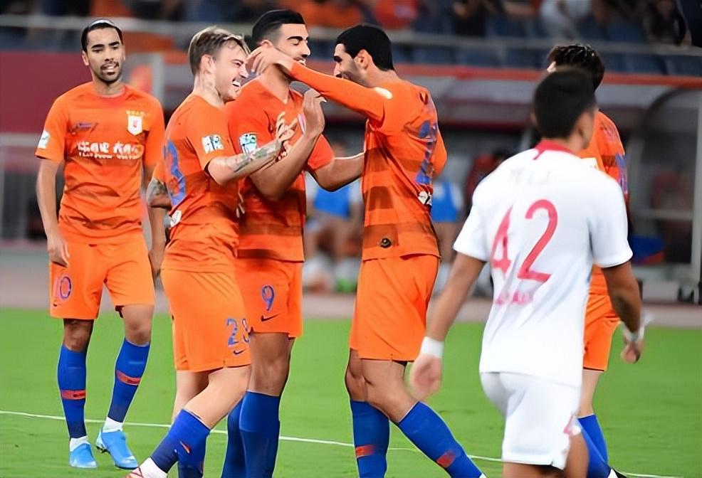 乐鱼体育-韩鹏刚出任教练组组长,鲁能就为他雪中送炭,敲定两位强援当助教