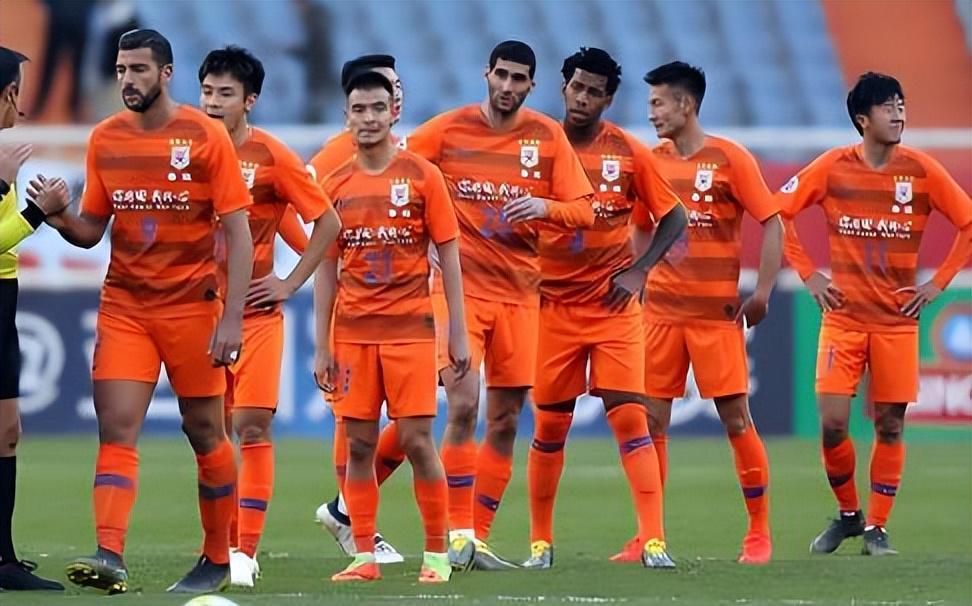 乐鱼体育-韩鹏刚出任教练组组长,鲁能就为他雪中送炭,敲定两位强援当助教